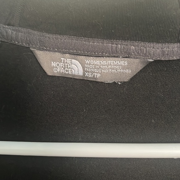 North face sweater - Picture 2 of 2